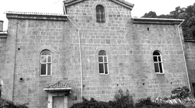 Trabzon’da Tarihi Ruhban Okulu ve Kilise Çürümeye Terk Edildi