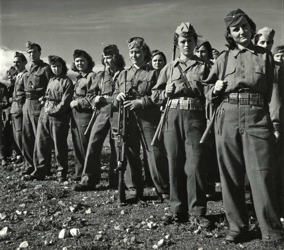 Nurnisa Erişmiş: BİR HALKIN “HAYIR”I (OXI): 28 EKİM 1940’TAN HAFIZA SİYASETİNE